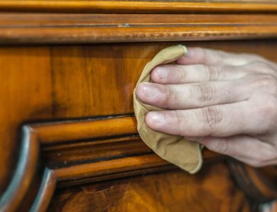 Как вернуть былую красоту: современные методы реставрации деревянной мебели