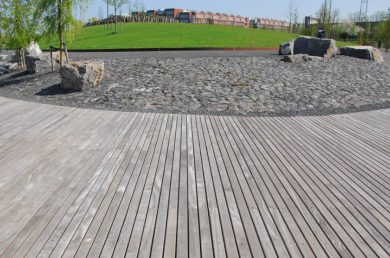 Городские пространства без грязи и луж: как декинг WOODGRAND меняет парки и набережные